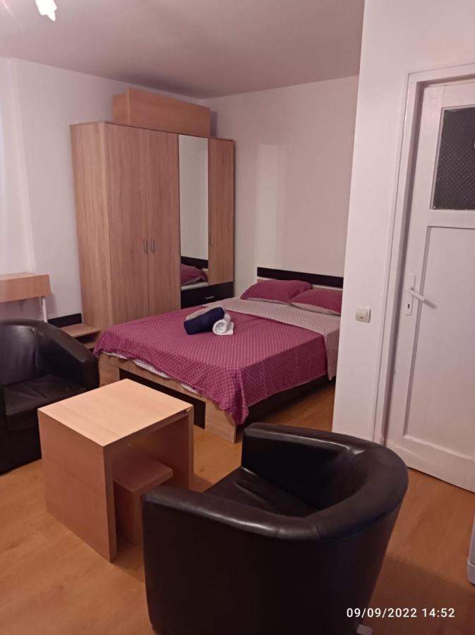 Central Best Cozy In Apartment Bucharest Exterior photo